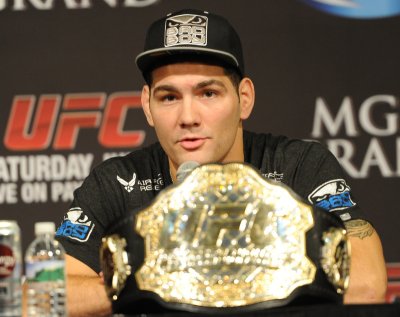 Weidman sobre situação de Jones: "Poderia ter ido pelo mesmo caminho"